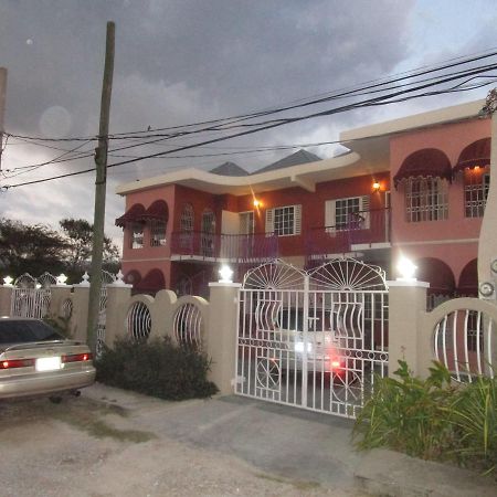 The Residence Portmore Apartments Dış mekan fotoğraf