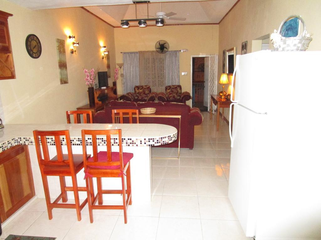The Residence Portmore Apartments Dış mekan fotoğraf